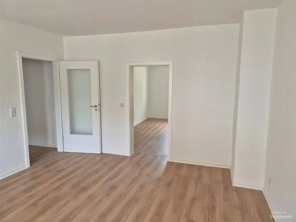Frisch renovierte Erdgeschosswohnung mit Balkon sucht neuen Mieter