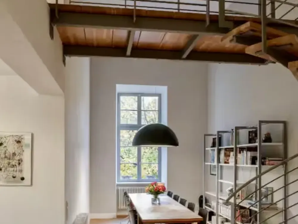 Salon-Maisonette im Schloss mit Main- und Parkblick - TG - EBK