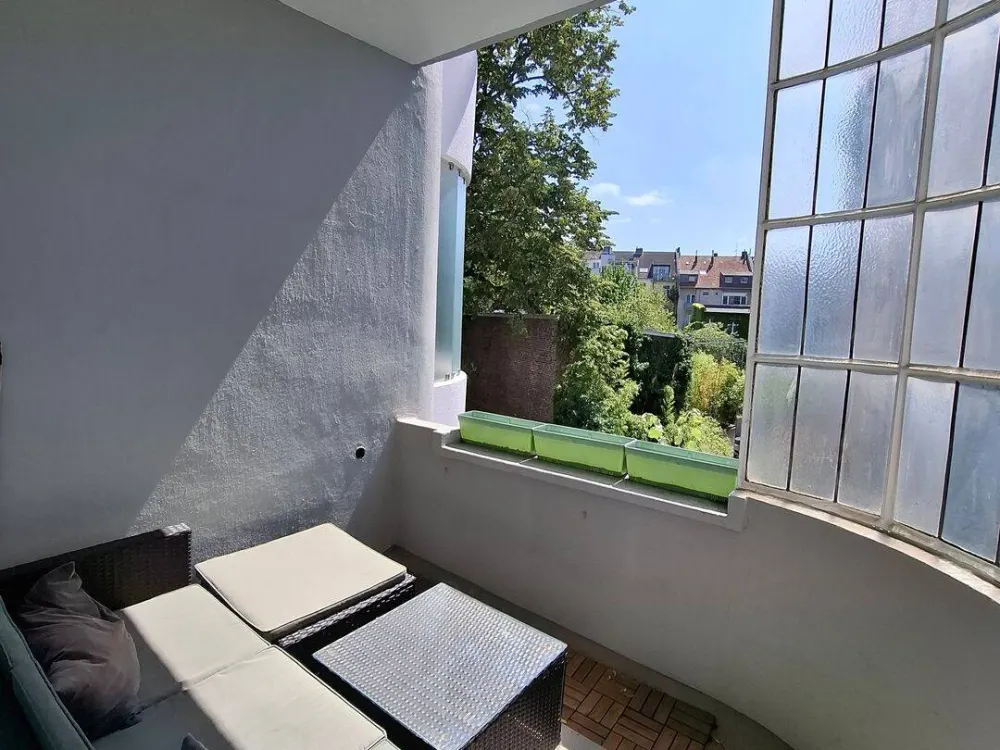 Wunderschöne helle 2-Zimmer Wohnung mit Balkon in Flingern