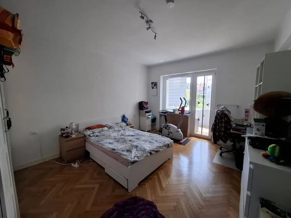 Wunderschöne helle 2-Zimmer Wohnung mit Balkon in Flingern
