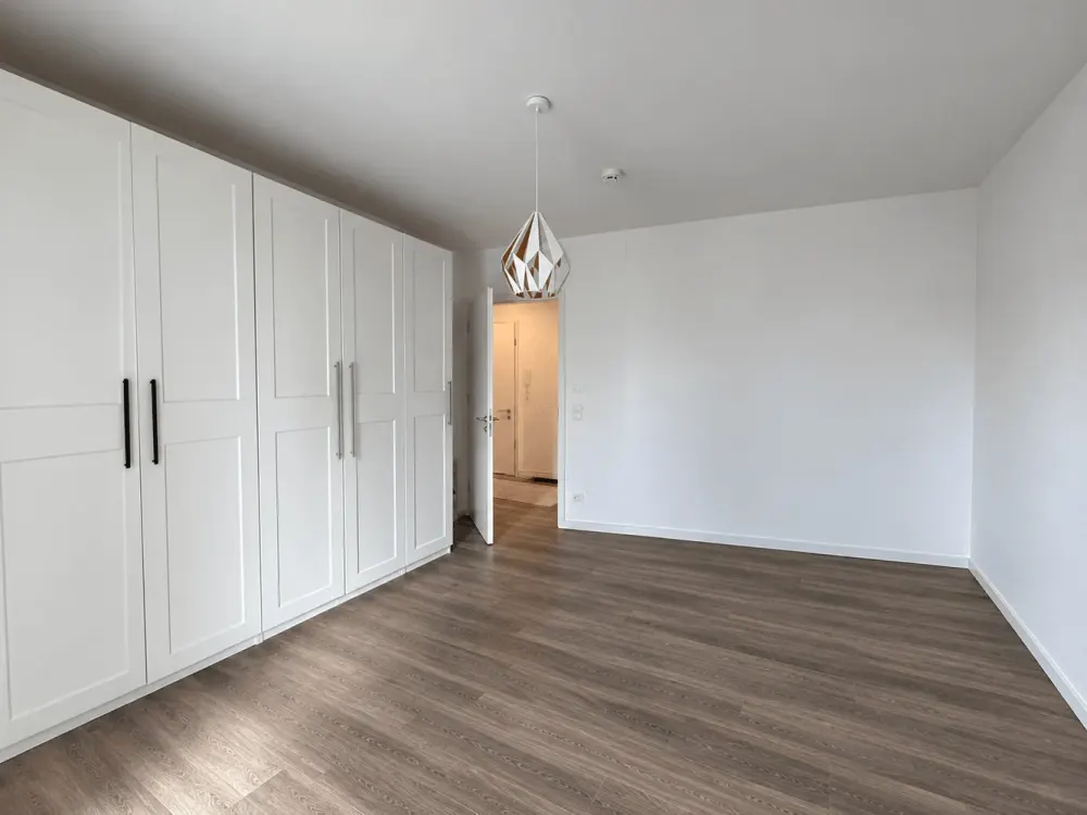 Hübsche 3-Zimmer-Neubau-Wohnung mit EBK und Loggia im schönen Sachsenhausen
