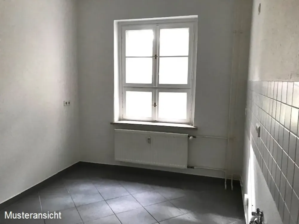 Wohnen in Friedrichsfelde: 2,5 Zimmer mit Top-Anbindung & Erholungsfaktor