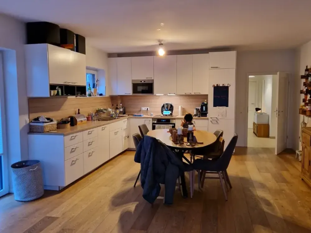 Hochwertige 4-Zimmer-Erdgeschosswohnung mit eigenem Garten und Einbauküche