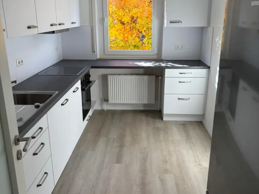 Vor kurzem renovierte 2 Zimmer Wohnung mit Balkon in Stuttgart-Hofen
