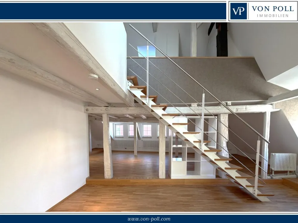 Lichtdurchflutetes Loft mit historischem Flair und komfortablem TG-Stellplatz