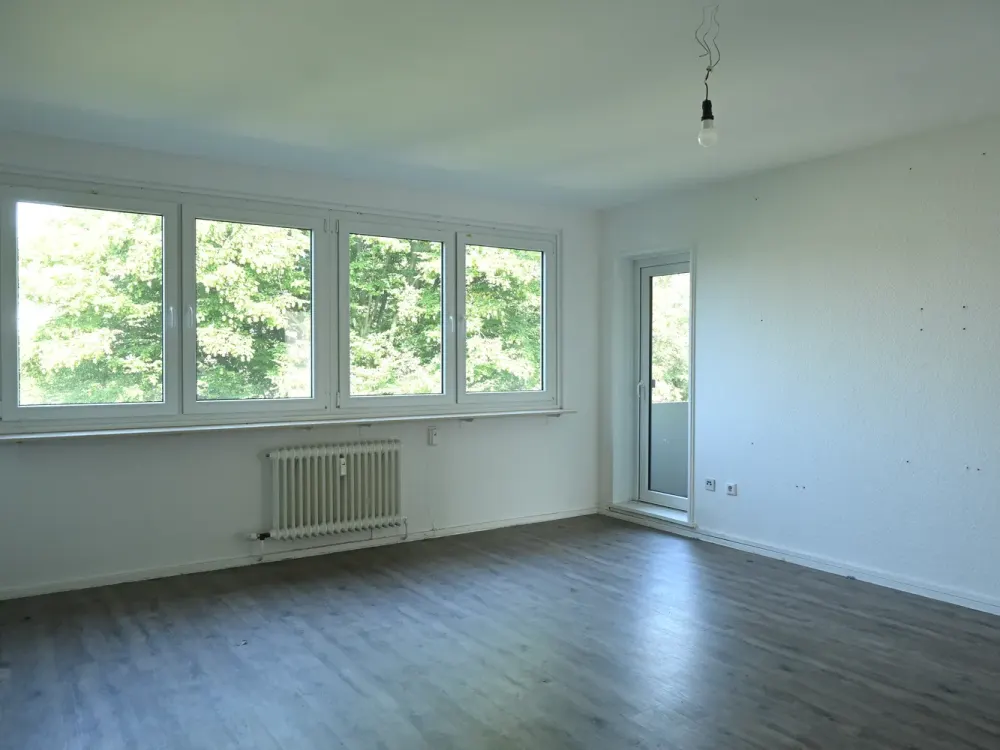 Individuelle 3-Zimmer-Wohnung mit Einbauküche in grüner Wohnlage