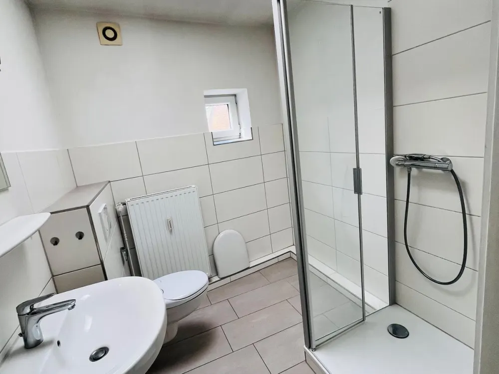 4 Zimmer Nähe Bahnhof * 2 Balkone * eigener Eingang