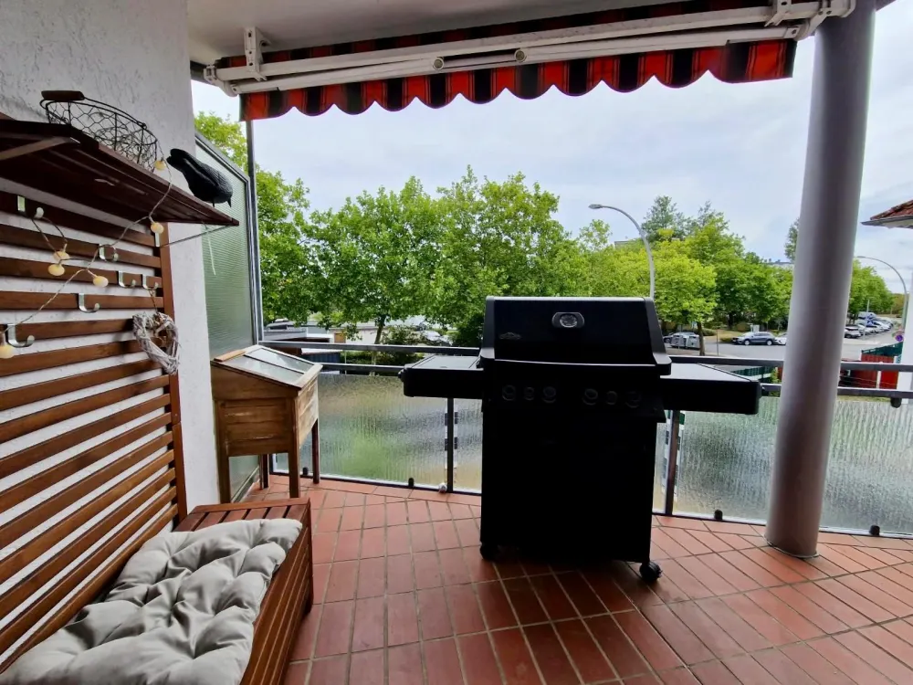 Hochwertige 2-Zimmer-Wohnung mit Balkon, Klima & TG-Stellplatz