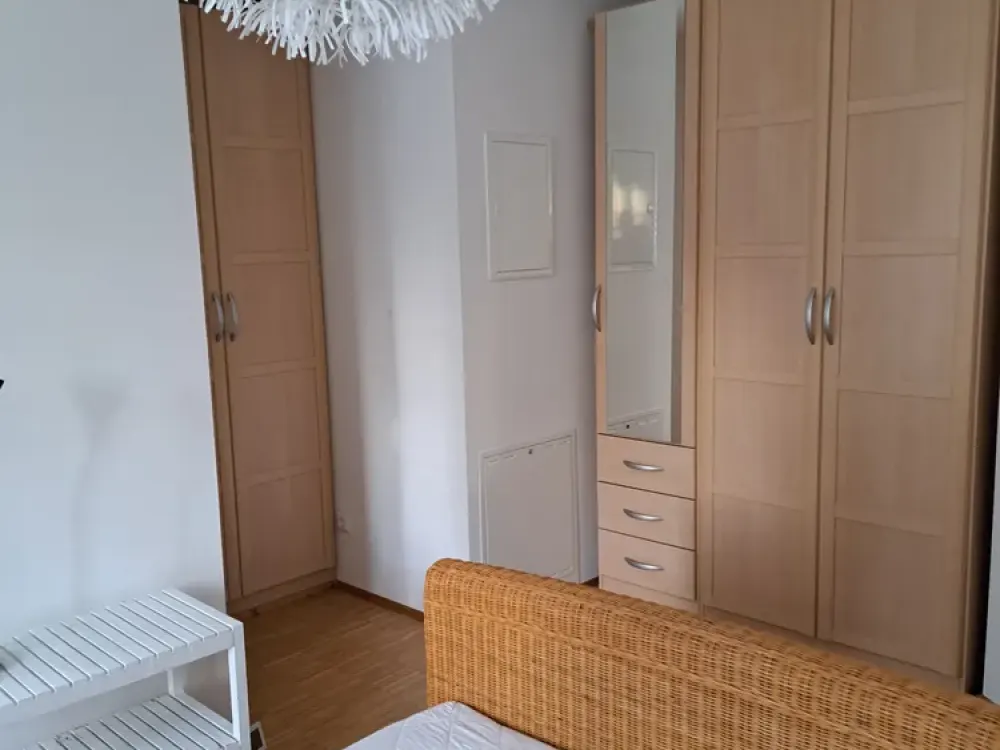 2 Zimmer, Maisonetten-Dachgeschosswohnung mit Dachterrasse, möbliert, inkl. aller Nebenkosten