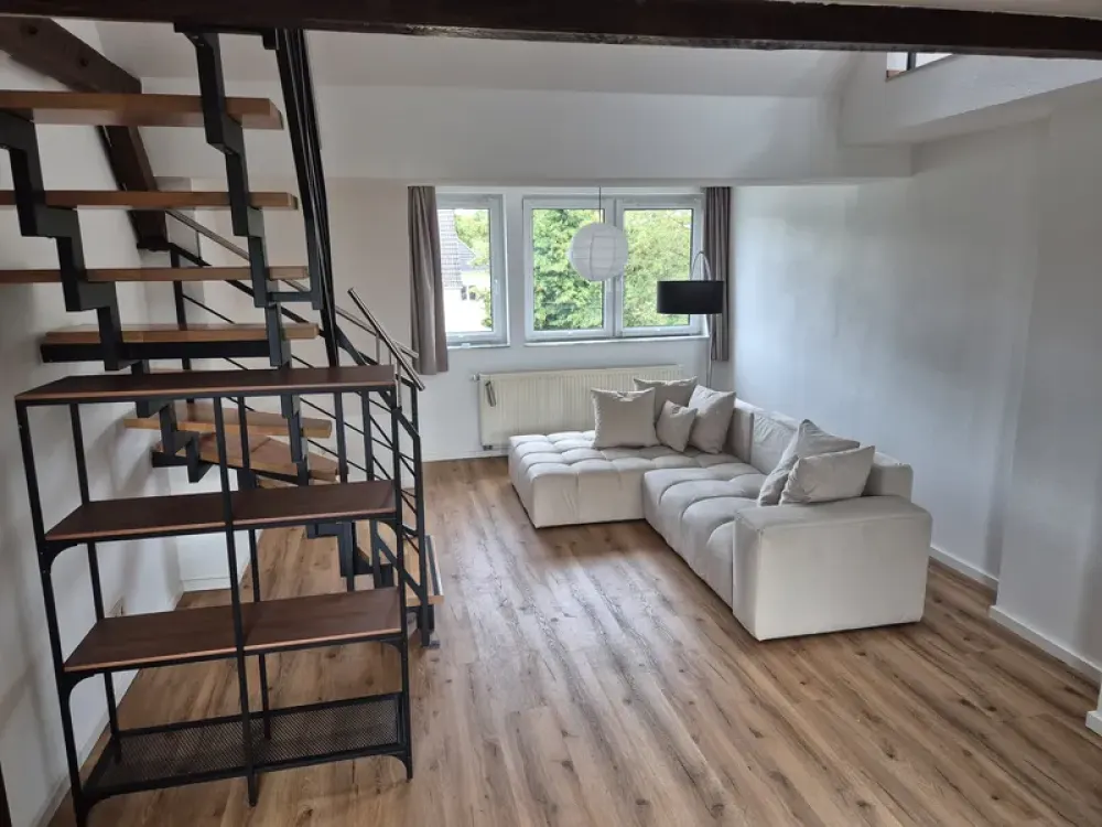 Teilmöblierte 2,5-Zimmer-Wohnung in Düsseldorf-Derendorf