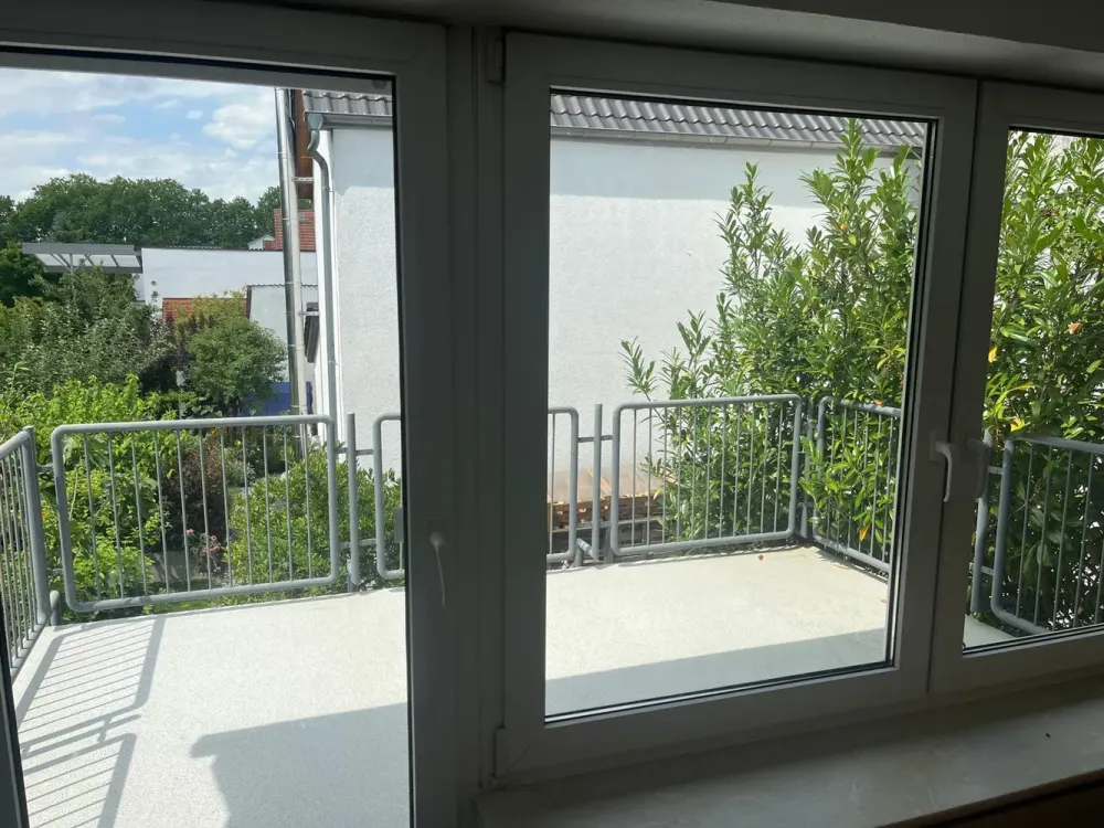 Tasteful 4-Room Apartment with High-Quality Interior, Balcony and Fitted Kitchen in Mörfelden-Walldorf