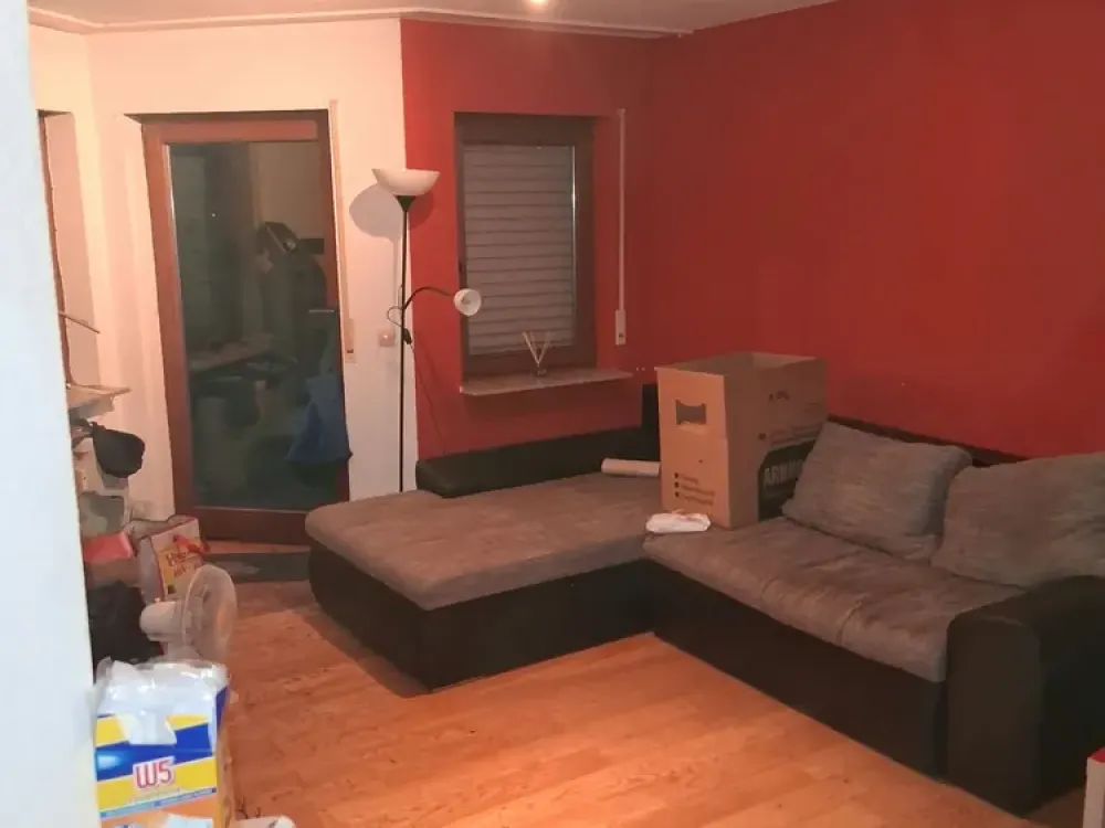 Kaltental: 2-Zimmer-Wohnung mit Terrasse und Einbauküche