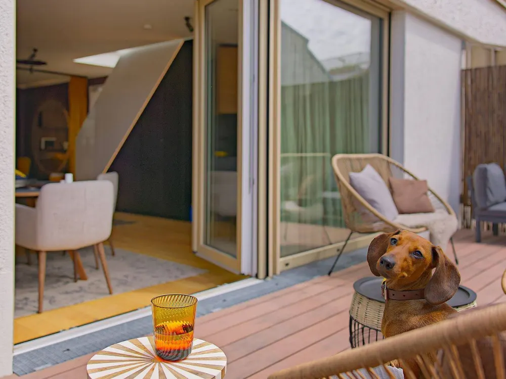 Möbliertes Sky-Loft mit Dachterrasse, Klimaanlage und TG-Stellplatz