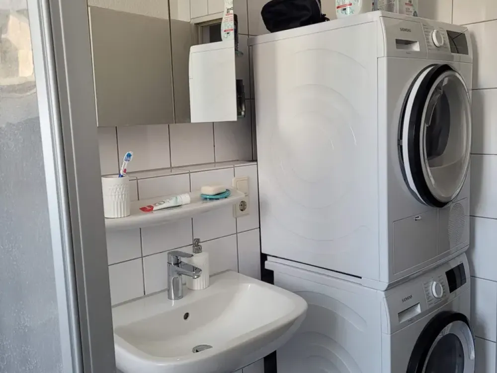 Schöne Altbauwohnung mit 2 Zimmern in der Karlsruher Oststadt