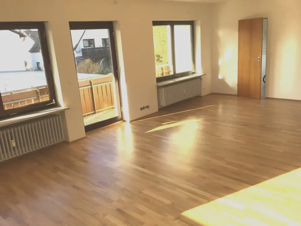 Sonnige 3-Zimmer-Wohnung mit großzügigem Süd-/West-Balkon in Gröbenzell