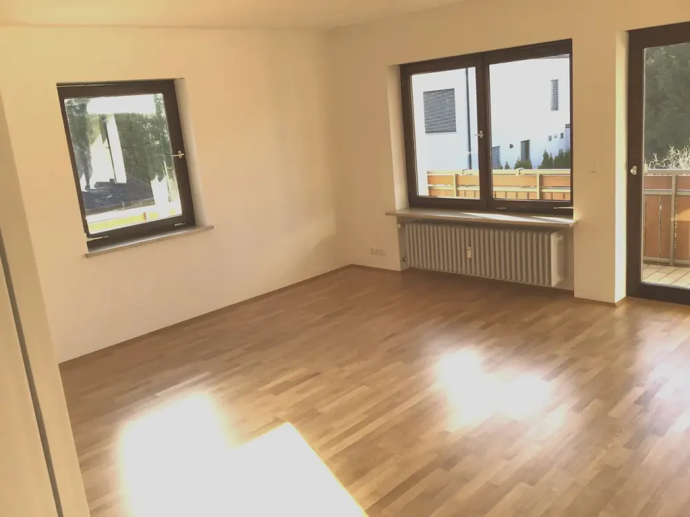 Sonnige 3-Zimmer-Wohnung mit großzügigem Süd-/West-Balkon in Gröbenzell
