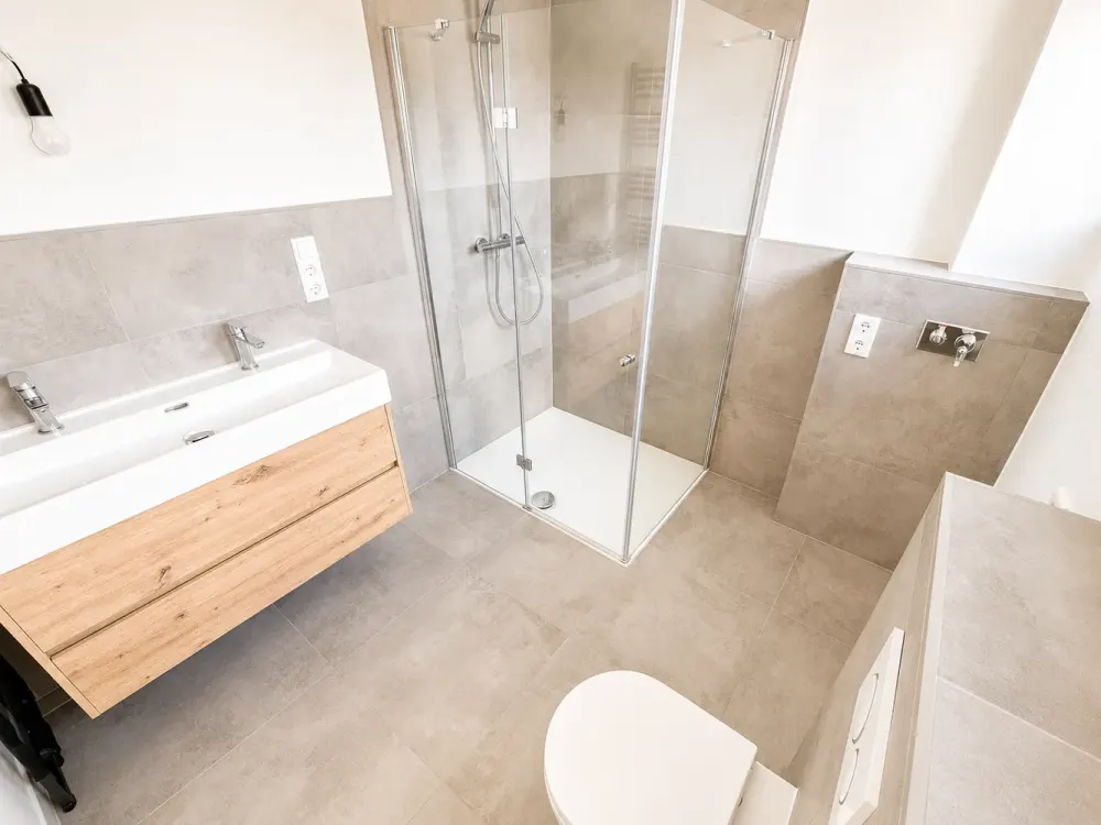 88m² PENTHOUSE im Erstbezug // Ecke Parkallee mit EBK, Parkett & Terrasse