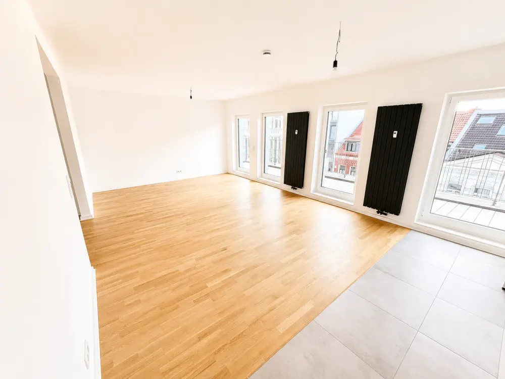 88m² PENTHOUSE im Erstbezug // Ecke Parkallee mit EBK, Parkett & Terrasse
