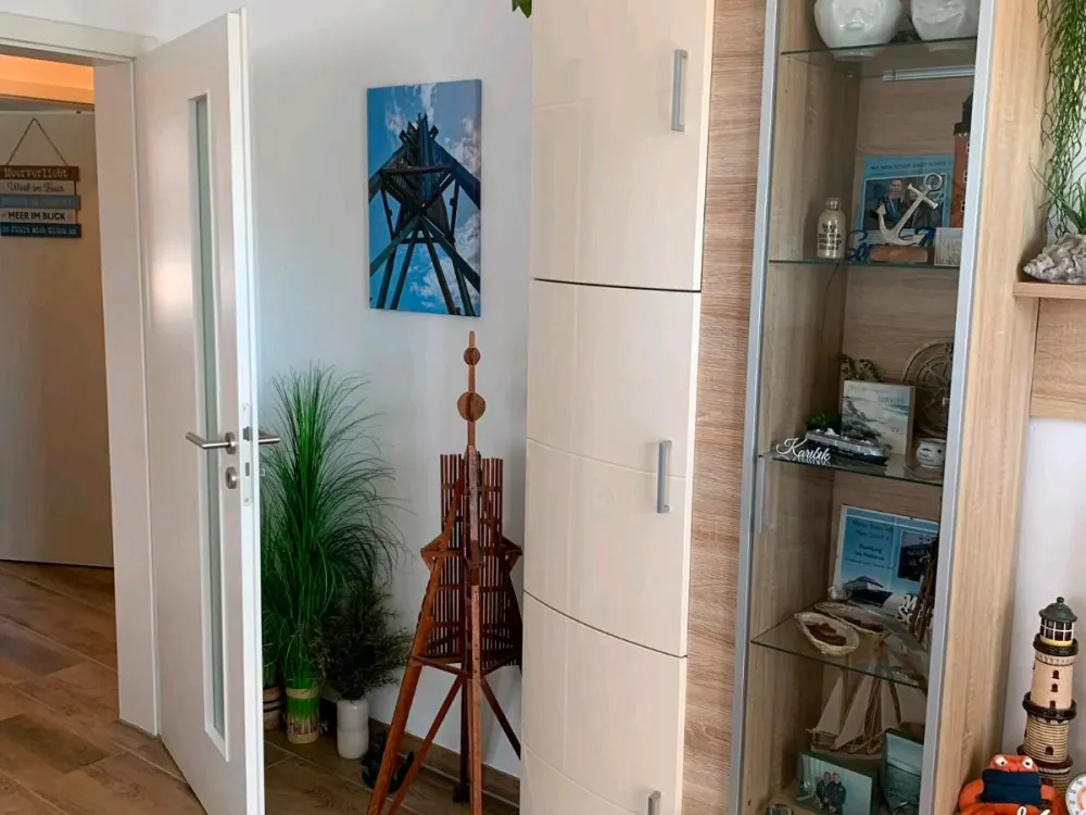 4-Raumwohnung, Balkon, Küche, Vollbad, 2 Stellplätze