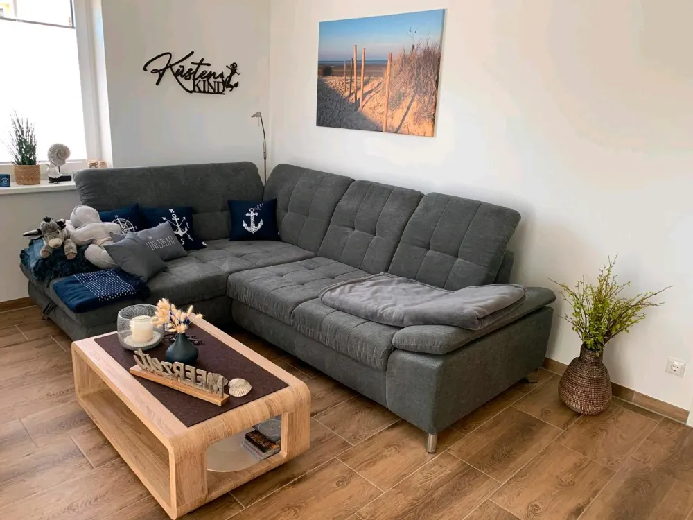 4-Raumwohnung, Balkon, Küche, Vollbad, 2 Stellplätze
