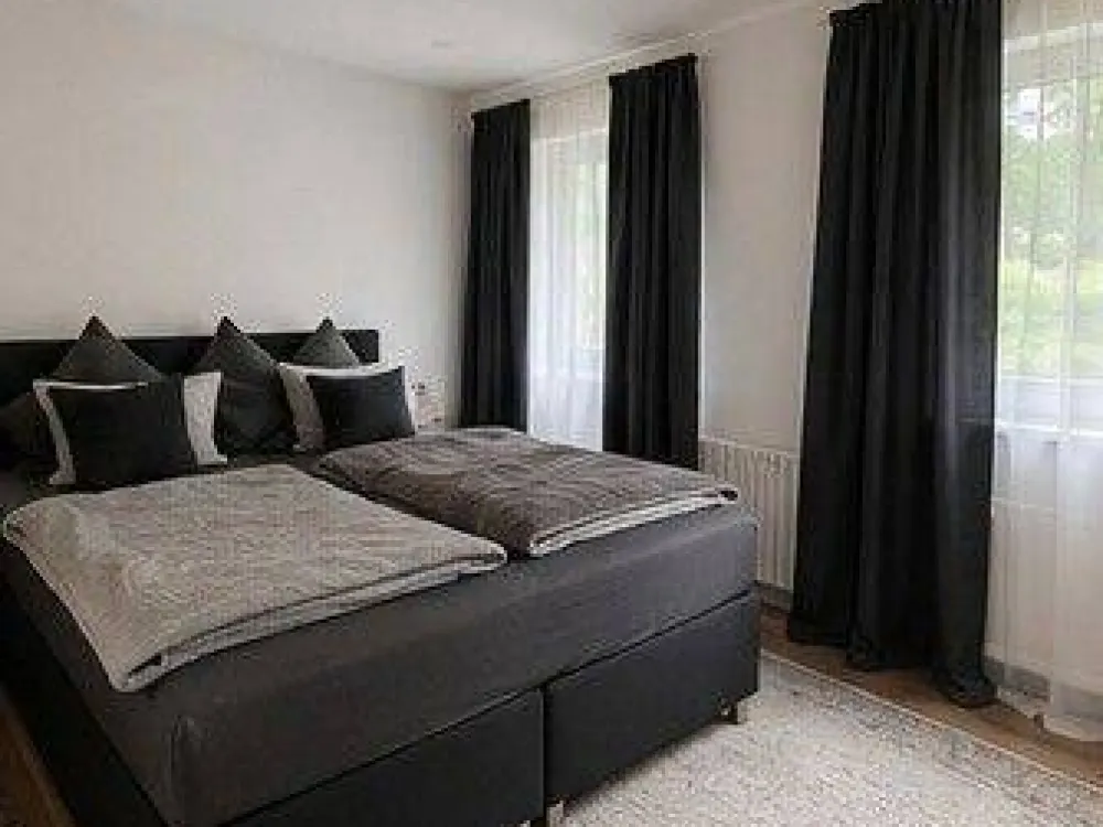 Spacious, Stylish & Immediately Available: Modern 3-Room Apartment in the Heart of Hanover