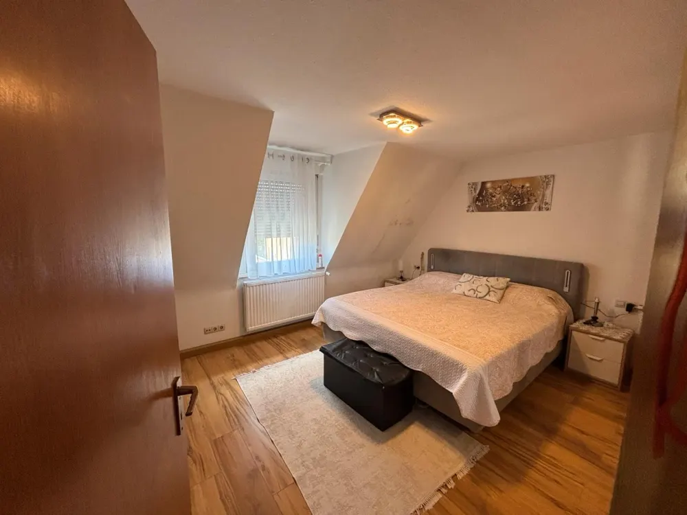 Charmante 4 Zimmer Wohnung in einem Historischen Gebäude