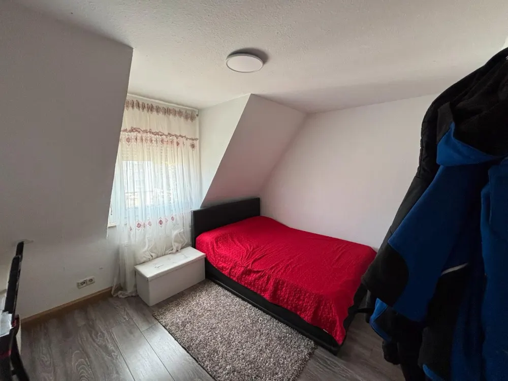 Charmante 4 Zimmer Wohnung in einem Historischen Gebäude