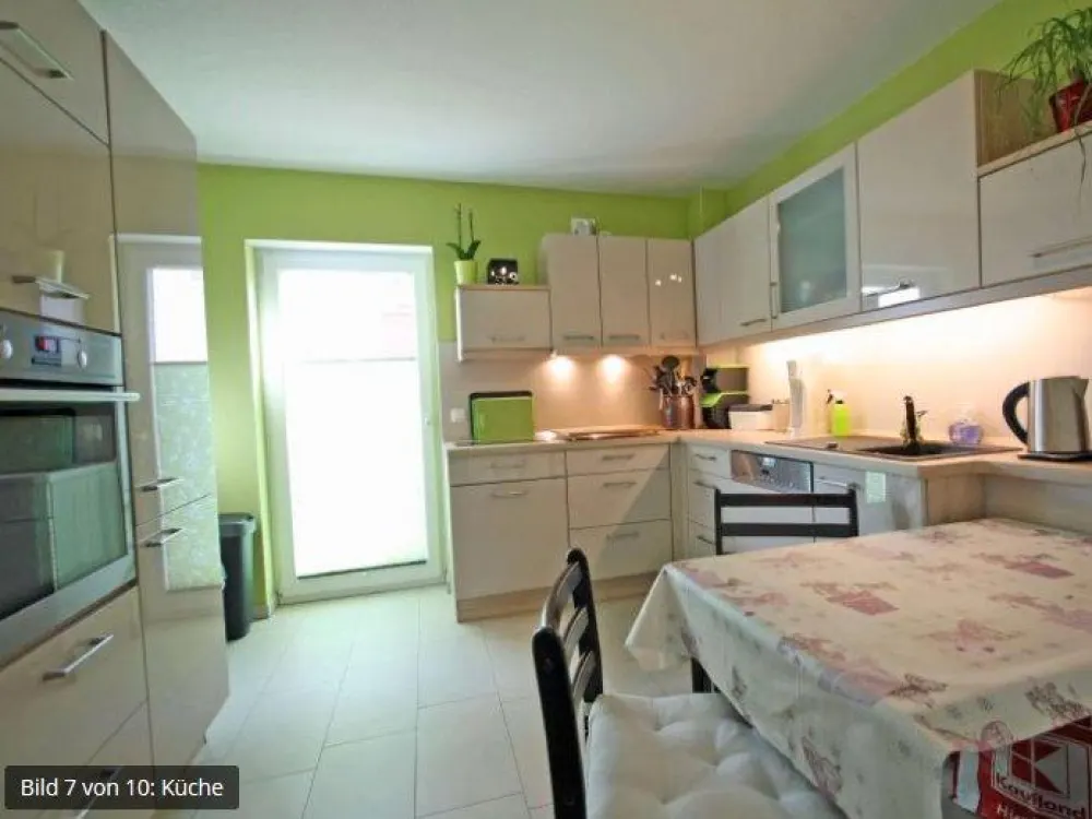 Moderne 3-Zimmer-Wohnung mit Terrasse, Keller und Garage