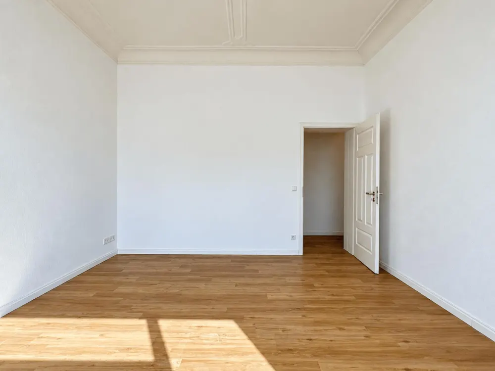 Repräsentative 3-Zimmer-Altbauwohnung mit Balkon im Rostocker Bahnhofsviertel