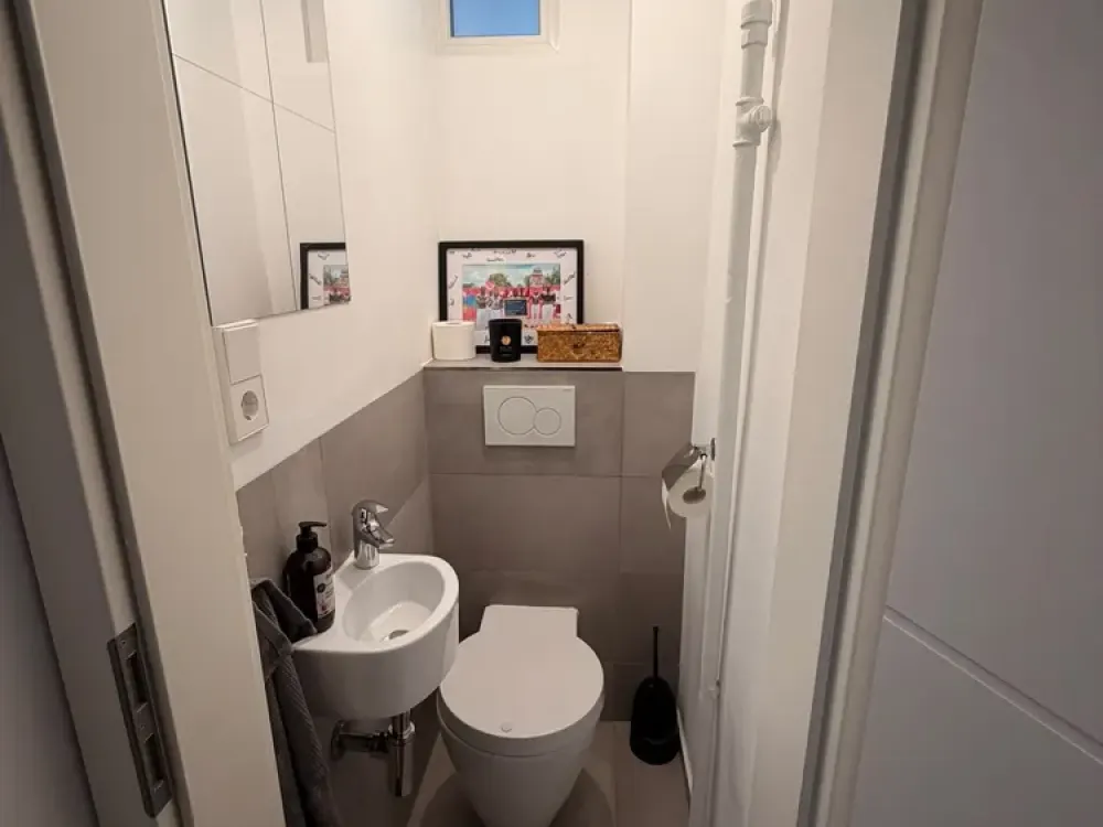 Renovated 3-Room Old Building Apartment to Feel Good