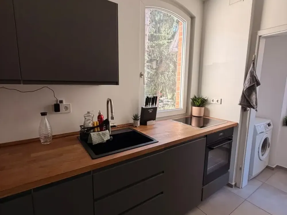 Renovated 3-Room Old Building Apartment to Feel Good