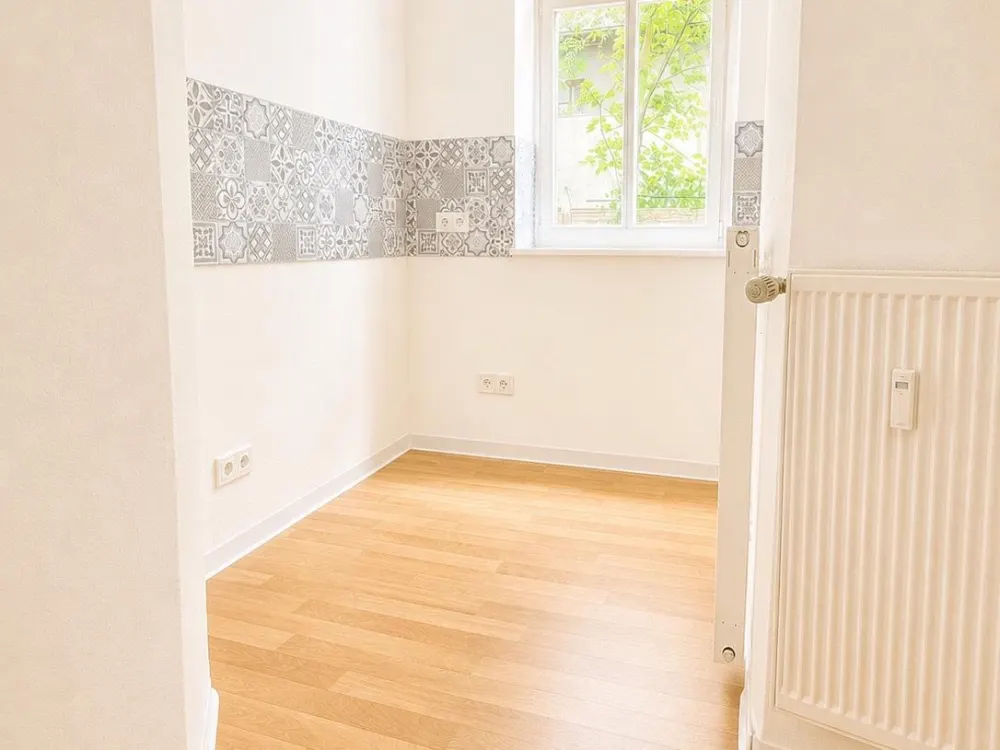 Sanierte 2-Zimmer-Altbauwohnung in Kiezlage - Nähe Antonplatz