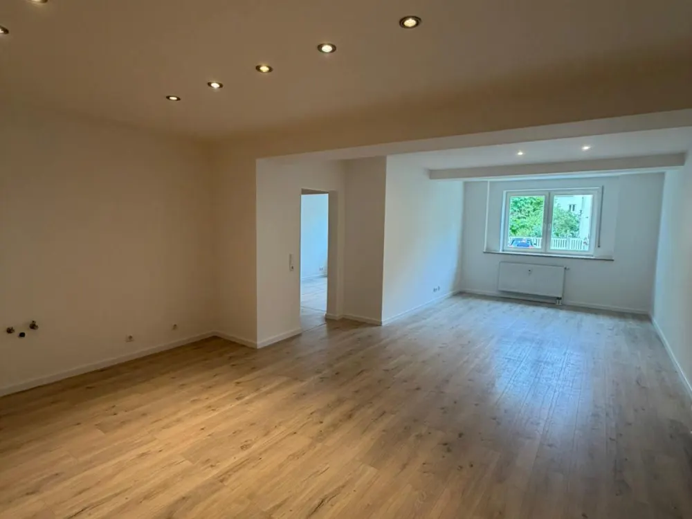 ERSTBEZUG NACH SANIERUNG, Stilvolle 2-Zimmer-Wohnung am Nordring