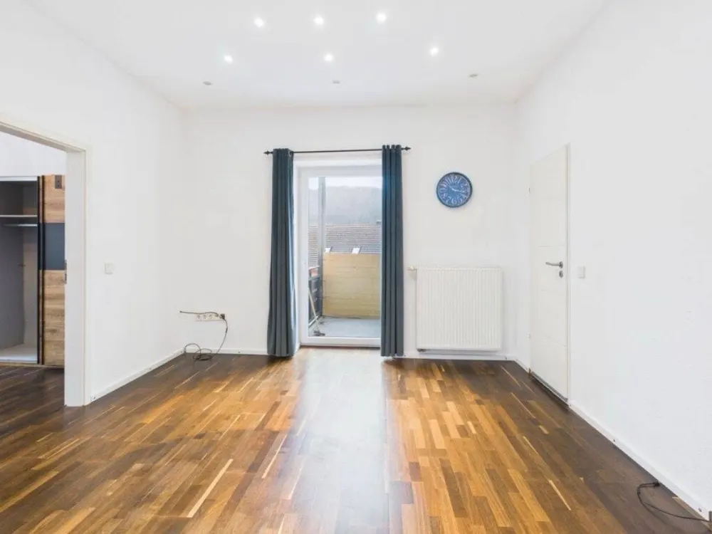 Wohnung 3ZKB/Balkon/Garage/Einbauküche