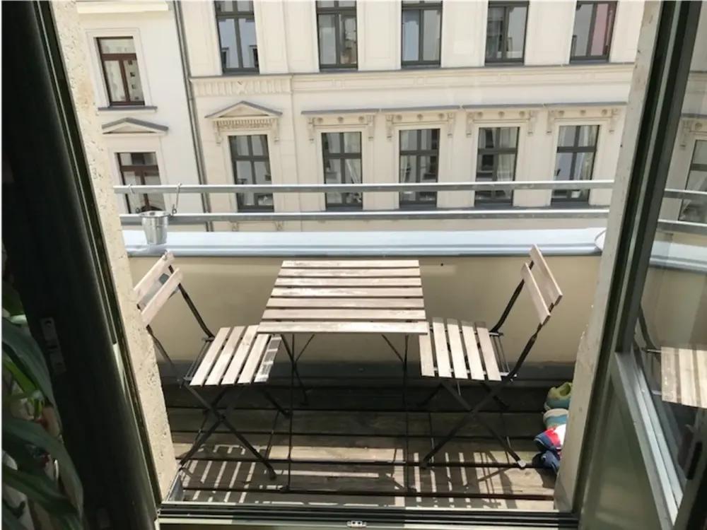 Wohnung mit Südbalkon und Möbliert. In perfekt zentraler Lage