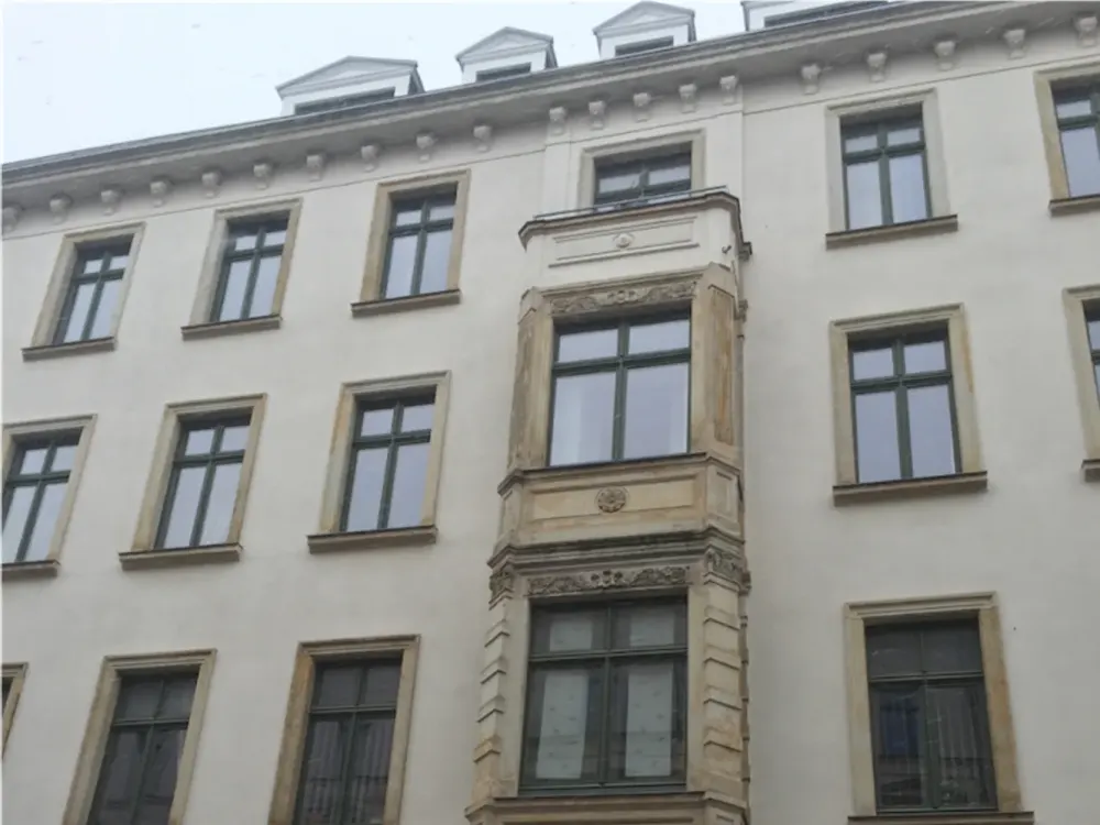 Wohnung mit Südbalkon und Möbliert. In perfekt zentraler Lage