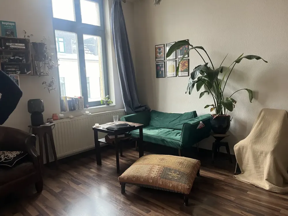 Wohnung mit Südbalkon und Möbliert. In perfekt zentraler Lage