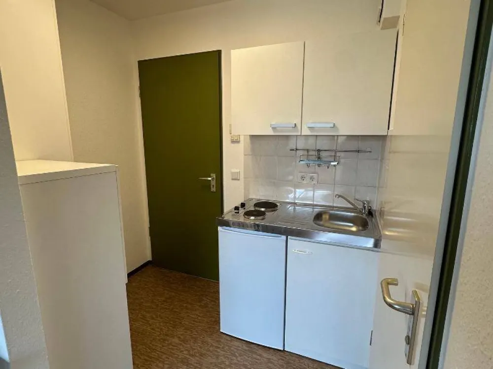 Möblierte 1-Zimmer-Wohnung mit Balkon und Aufzug in Nürnberg - Zentral