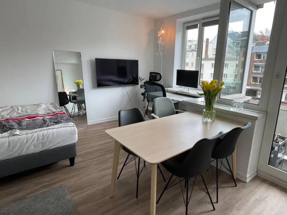 Helle 1-Zimmer-Wohnung in Eimsbüttel, teilmöbliert - ab 1.10.