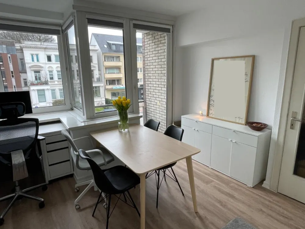 Helle 1-Zimmer-Wohnung in Eimsbüttel, teilmöbliert - ab 1.10.