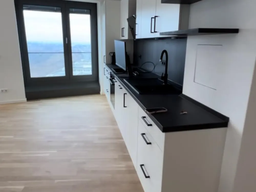 Helle 3 Zimmer-Wohnung mit Alpenblick und moderner Einbauküche ab