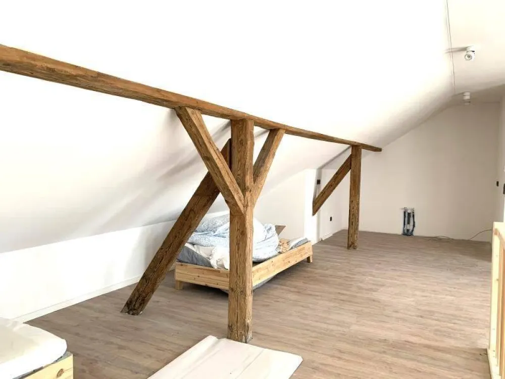 N-Steinbühl: Erstbezug! Premium 4-Zi-Mais-Whg, 4.OG (m.A.), EBK, Kühlung, Terrasse im Hof, Stpl.