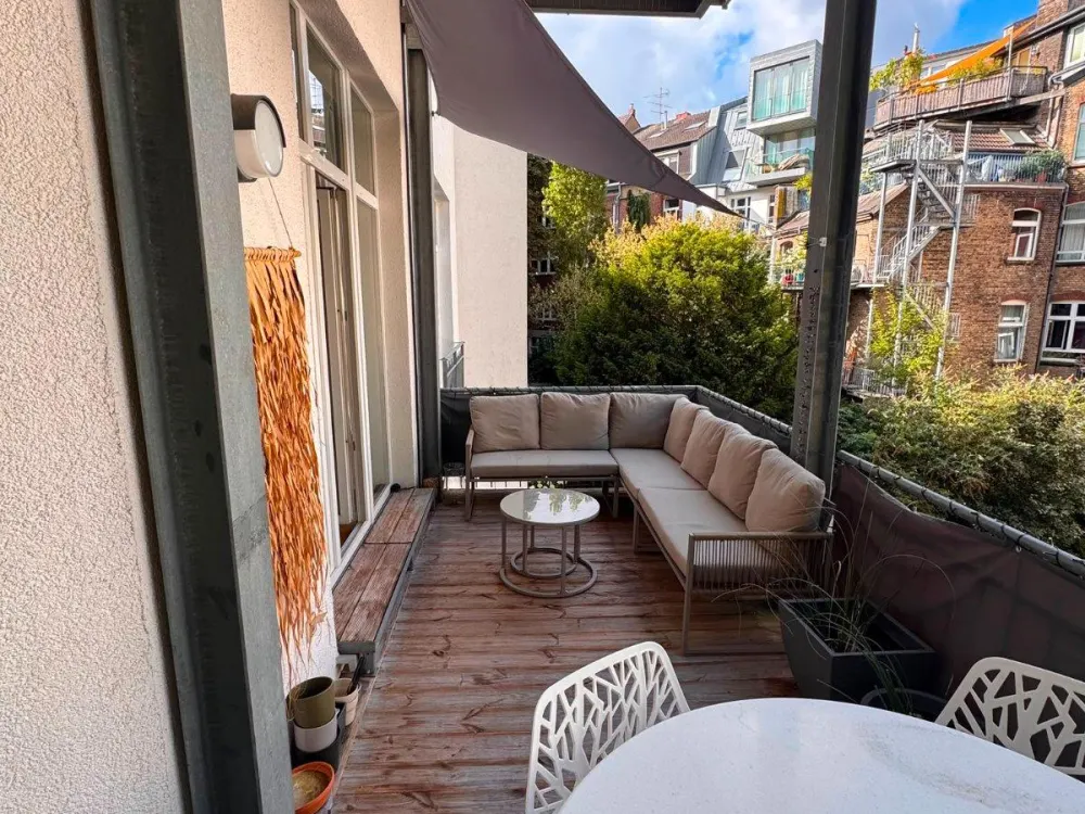 Helle 2,5-Zimmer-Wohnung mit großem Balkon in Pempelfort