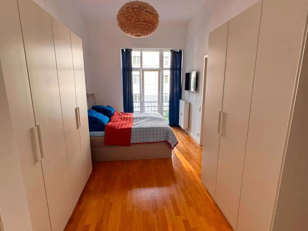 Helle 2,5-Zimmer-Wohnung mit großem Balkon in Pempelfort