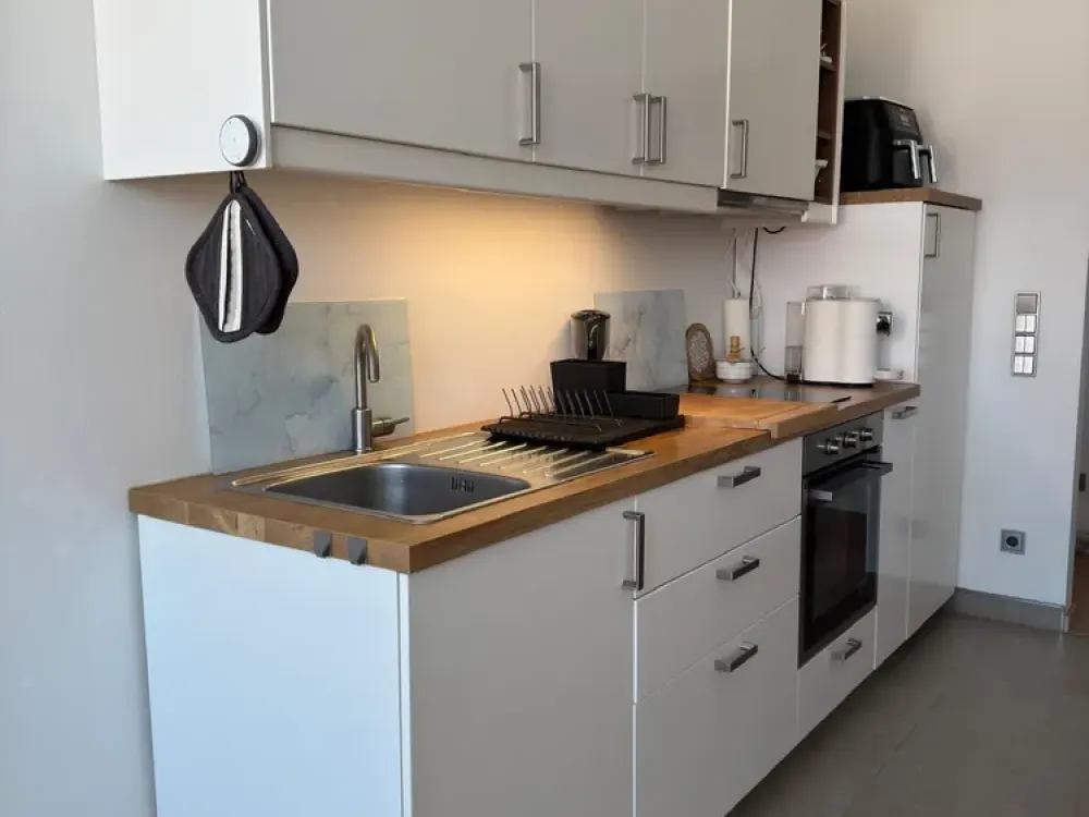 Möblierte Wohnung mit EBK: exklusive 2-Zimmer-Wohnung in Nürnberg direkt am Wöhrdersee