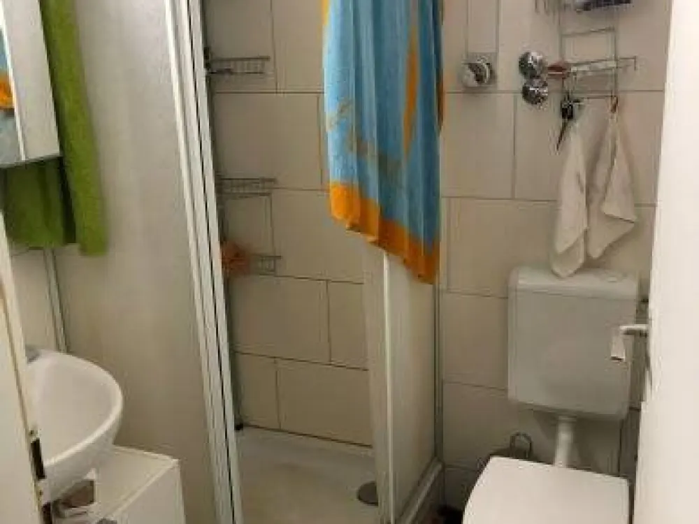 Schöne 1-Zimmer-Wohnung, unmöbliert, in unmittelbarer Nähe Stadtpark Nürnberg