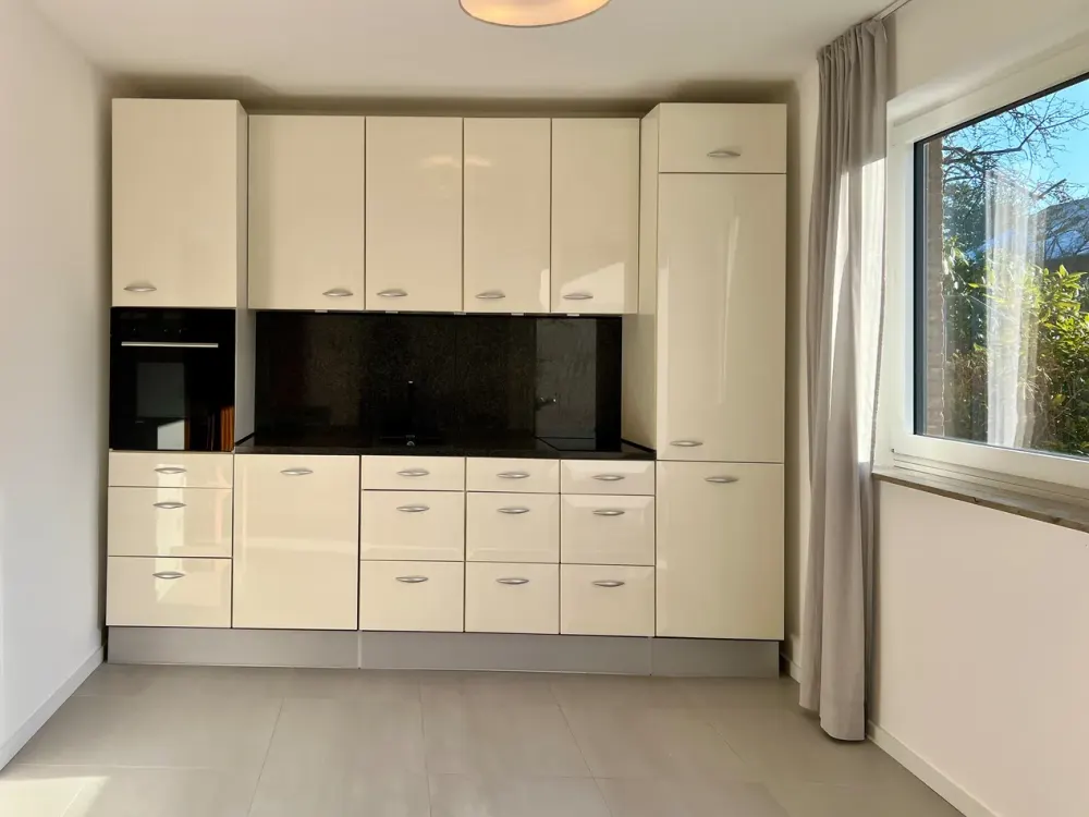 Kernsanierte 2,5-Zimmer Terrassen-Wohnung (50m2) im Musikantenviertel