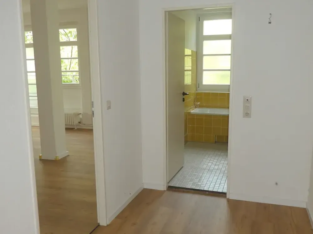 Drake- Ecke Margaretenstraße, Dachgeschoß Eck-Wohnung, RETRO-Bad - Terrasse - 1 Zimmer