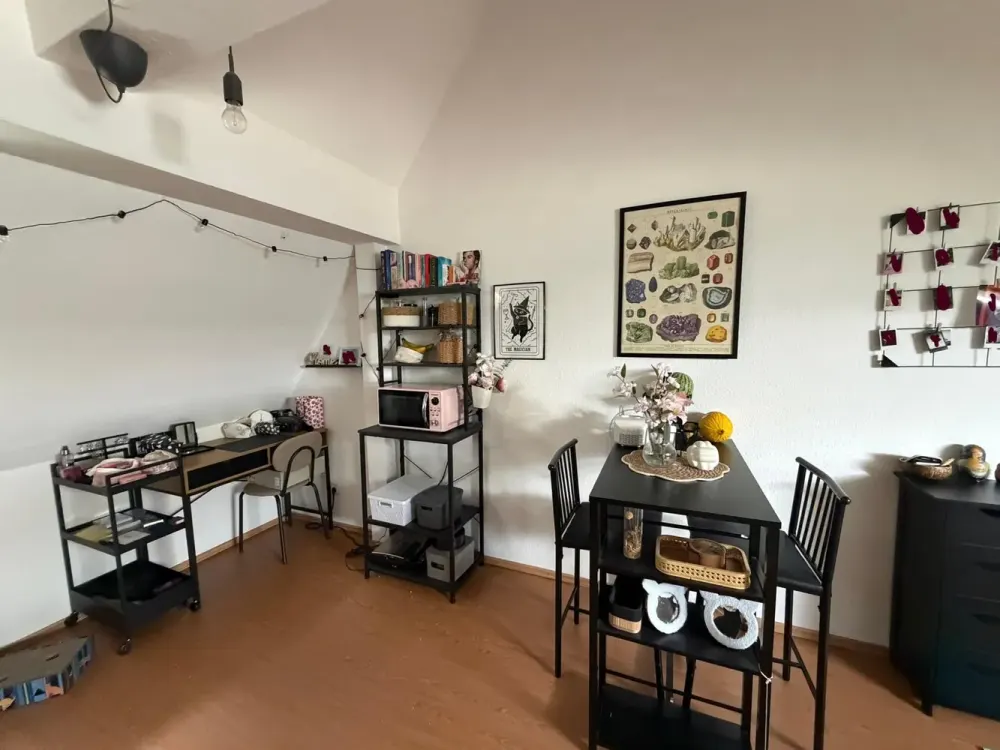 DRINGEND FÜR OKTOBER Nachmieter gesucht: 2 Zimmer DACHGESCHOSS Wohnung Dortmund Innenstadt West