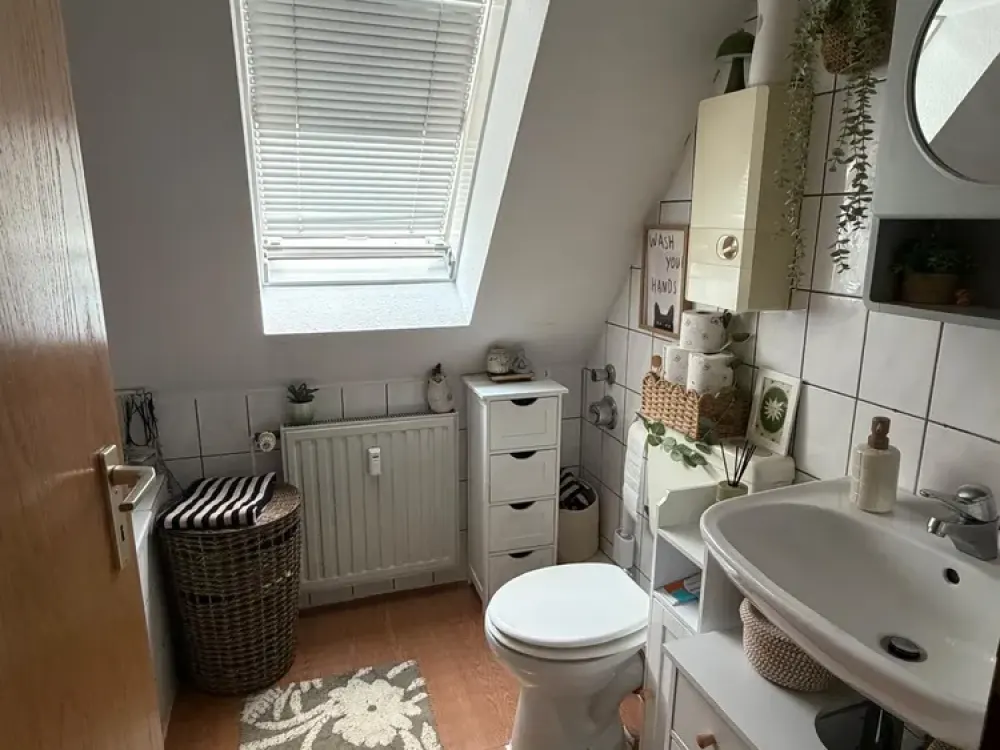 DRINGEND FÜR OKTOBER Nachmieter gesucht: 2 Zimmer DACHGESCHOSS Wohnung Dortmund Innenstadt West